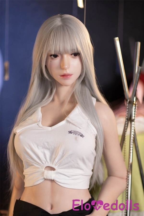 عروسک جنسی اروپایی سیلیکونی با لب‌های نازک سفید و ریز، سایز C، سایز ۱۶۵ سانتی‌متر، نمایش جزئیات ۱۰