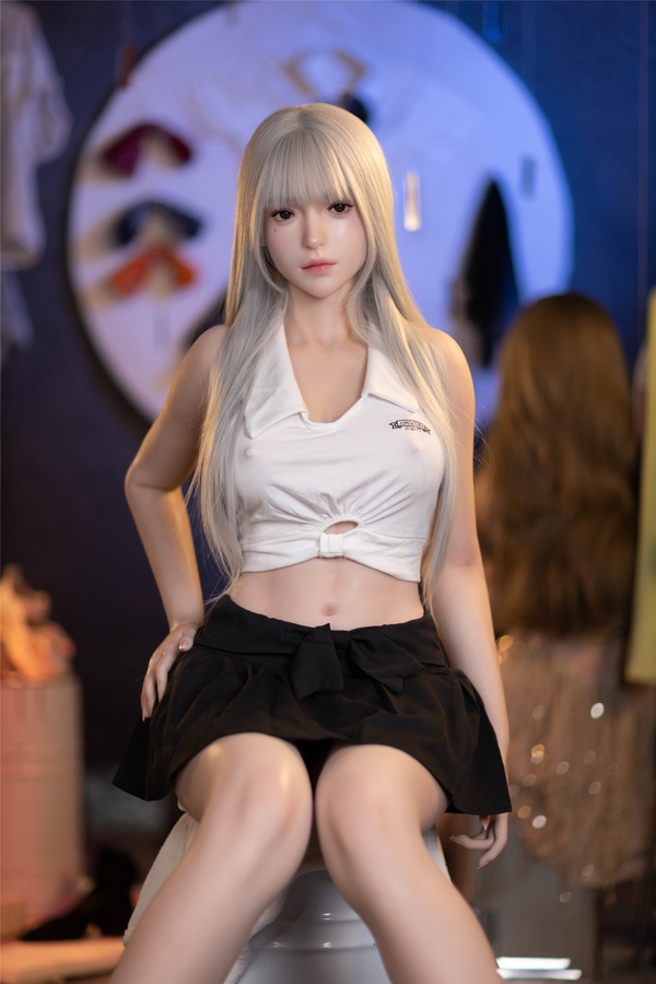 165cm C Cup Silicone White Thin Lips Small Breasts European Sex Doll Detail View 11