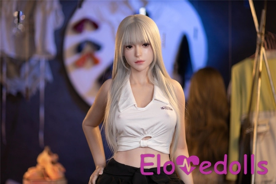 عروسک جنسی اروپایی سفید با لب‌های نازک سیلیکونی، سینه‌های کوچک، کاپ C، ۱۶۵ سانتی‌متر، نمای جزئیات ۱۴