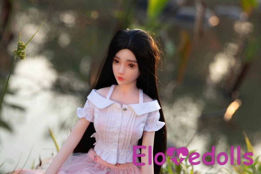 Μίνι κούκλα σεξ με μαύρο στήθος και σιλικόνη C Cup 65cm Λεπτομέρειες 7