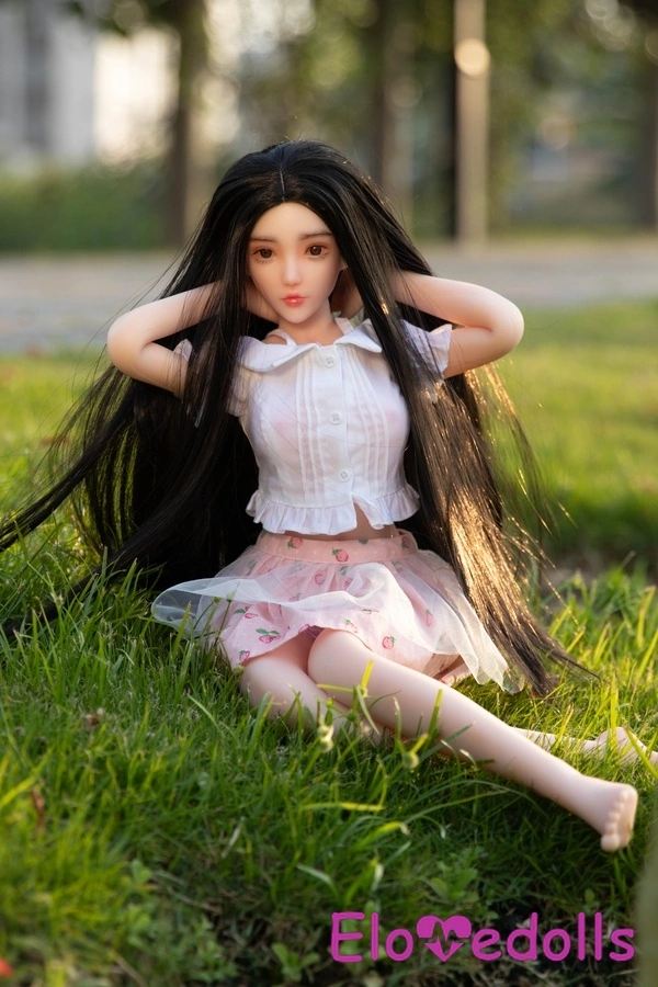 Μίνι κούκλα σεξ με σιλικόνη C Cup 65cm, μαύρα κεχριμπαρένια μάτια και μικρά στήθη. Λεπτομέρειες προβολής 17