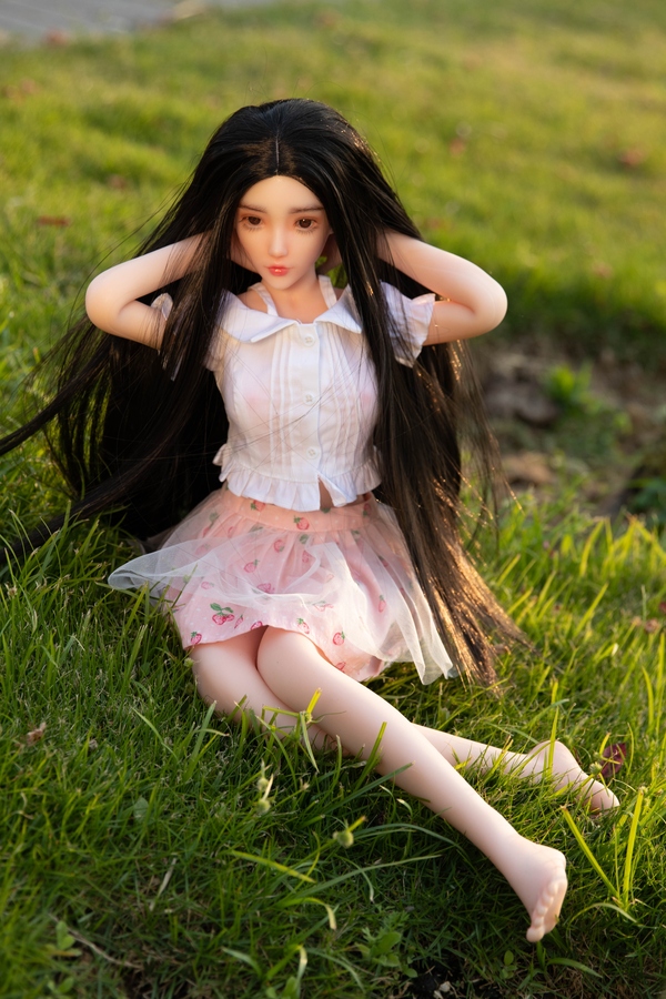 65cm C Cup Silicone Amber Eyes Petite Thin Lips Mini Sex Doll Detail View 18