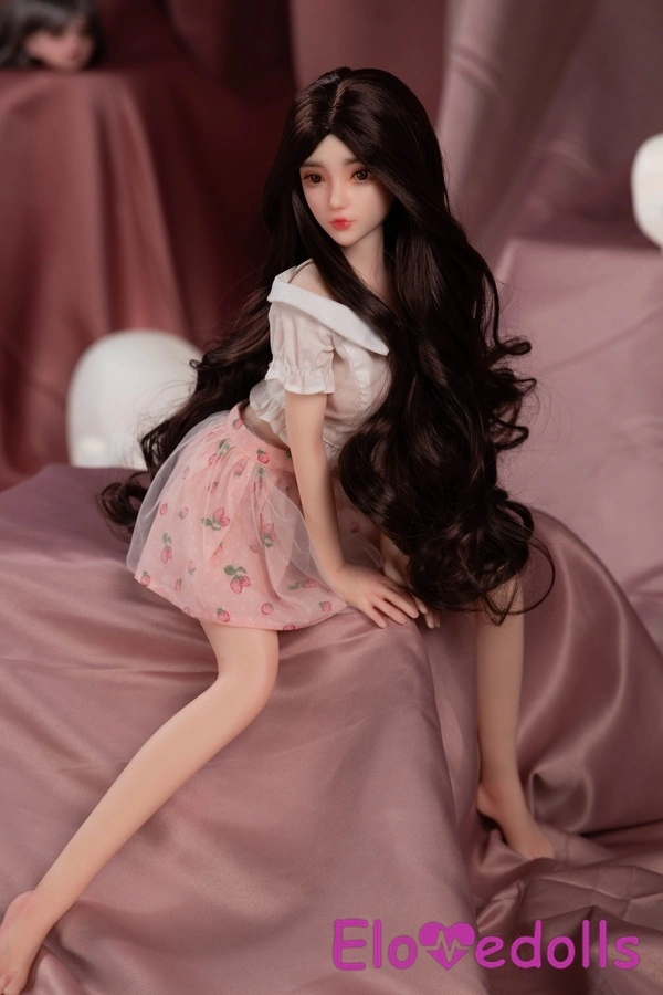 65 سینٹی میٹر سی کپ سلیکون پتلے ہونٹ چھوٹے چھاتی سیاہ منی سیکس ڈول تفصیل دیکھیں 1