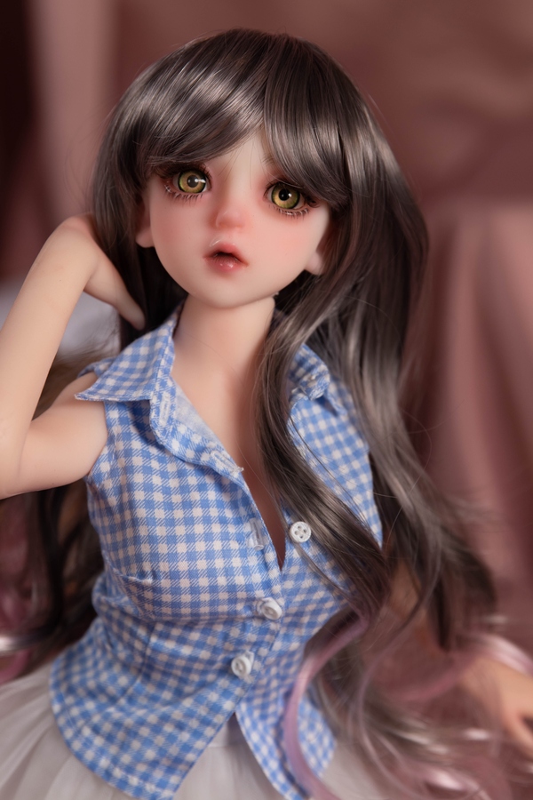 65cm C Cup Silicone Gray Eyes Thin Lips Asian Sex Doll Detail View 7