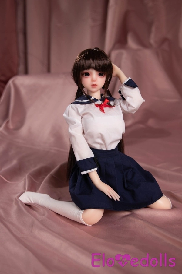 Μίνι κούκλα σεξ με κύπελλο σιλικόνης 65cm C Cup, μελαχρινή, γκρίζα μάτια, μικρό στήθος, λεπτομέρειες, προβολή 13