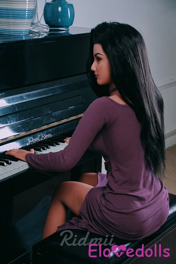 Πλούσια Μαύρη Αμερικανίδα Κούκλα Σεξ με Πλούσια Χείλη Λεπτομέρειες Προβολή 6