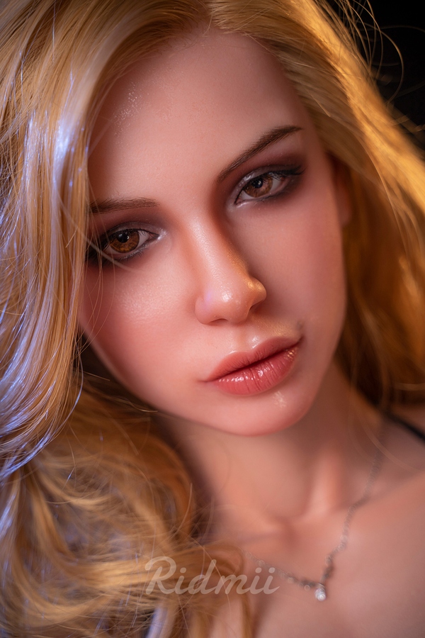 Brunette Thin Lips Gray Eyes Sex Doll Detail View 29