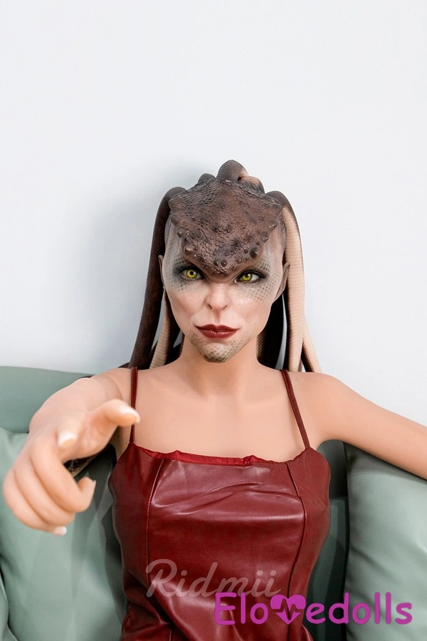 Boneka Seks Eropa Bibir Penuh Abu-abu Menggairahkan