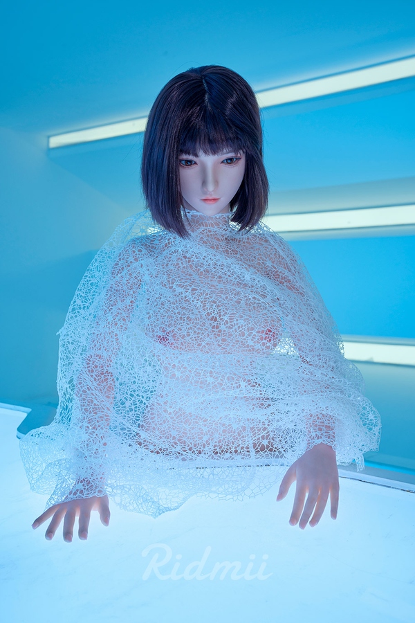 163cm G Cup Silicone Head & TPE Body Black Glossy Lips Blue Eyes Lifelike Sex Doll Detail View 3