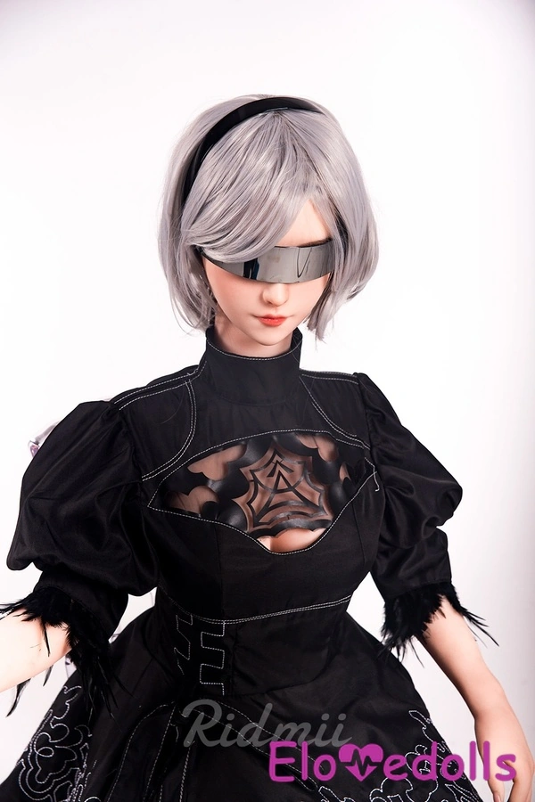 دمية جنسية واقعية برأس سيليكون مقاس 163 سم وجسم من مادة TPE وشفتين لامعتين وعيون زرقاء سوداء معرض 2