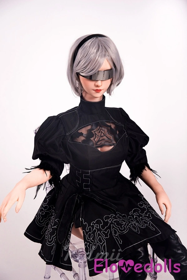 ตุ๊กตาเซ็กส์ไซส์เล็กสีดำ ขนาด 163 ซม. หัวซิลิโคนคัพ G และลำตัว TPE ริมฝีปากมันวาว