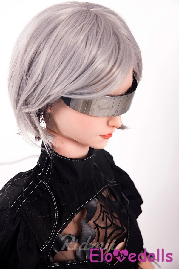 دمية جنسية واقعية برأس سيليكون وجسم من مادة TPE وعيون زرقاء وشفتين سوداء لامعة، عرض التفاصيل 14