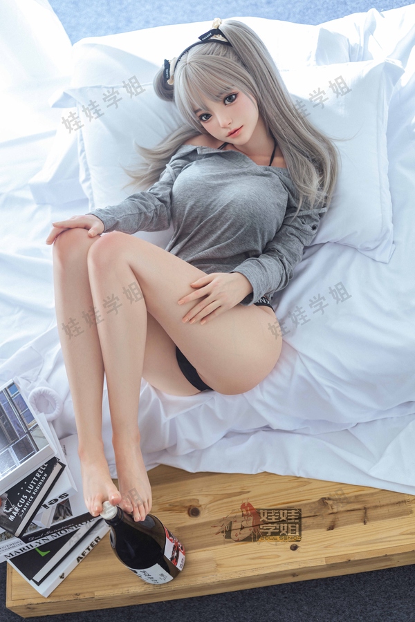 148cm D Cup Silicone Gray Eyes Thin Lips Japanese Sex Doll Detail View 4
