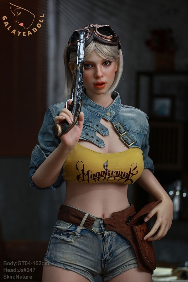 162cm E Cup Silicone Hourglass Blonde Amber Eyes Realistic Sex Doll Gallery 3