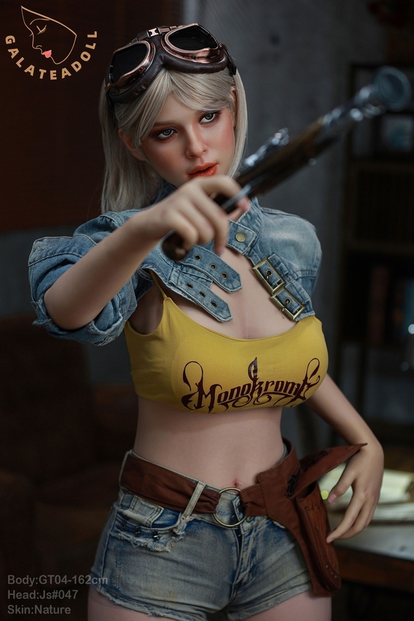 162cm E Cup Silicone Full Lips Petite Breasts Amber Eyes Realistic Sex Doll Gallery 4