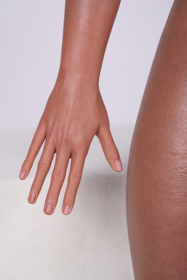 164cm E Cup Silicone Amber Eyes Black Full Lips Realistic Sex Doll Detail View 15