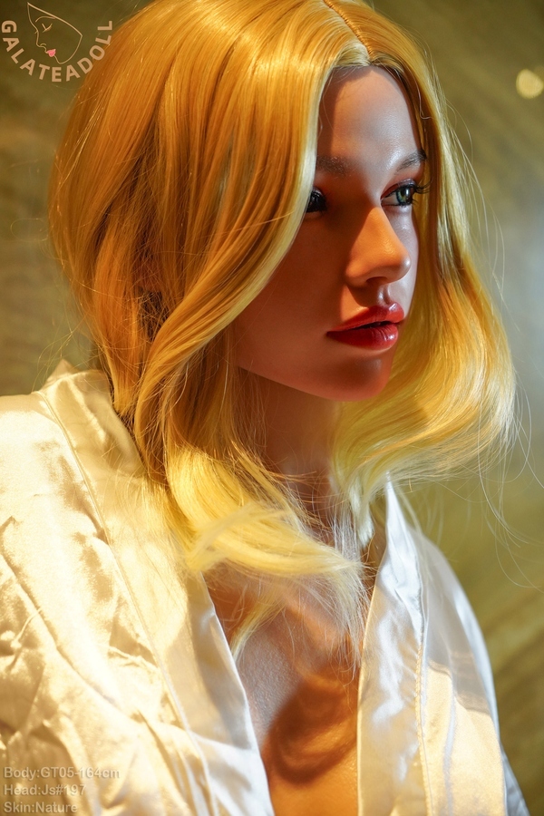 164cm E Cup Silicone Voluptuous Glossy Lips Blonde Realistic Sex Doll Gallery 11