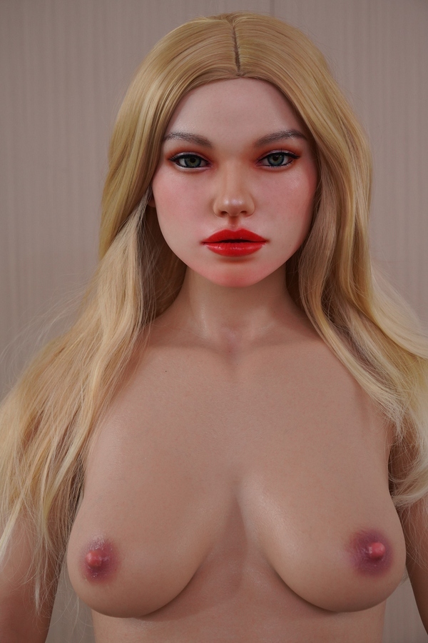 164cm E Cup Silicone Voluptuous Blonde Amber Eyes Realistic Sex Doll Detail View 15