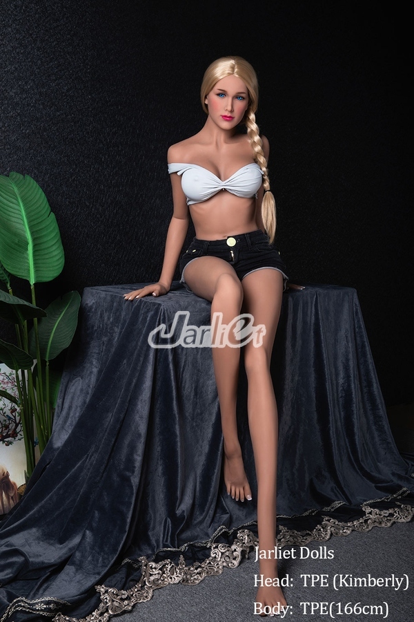 166cm C Cup TPE Voluptuous Blonde Amber Eyes European Sex Doll Detail View 3