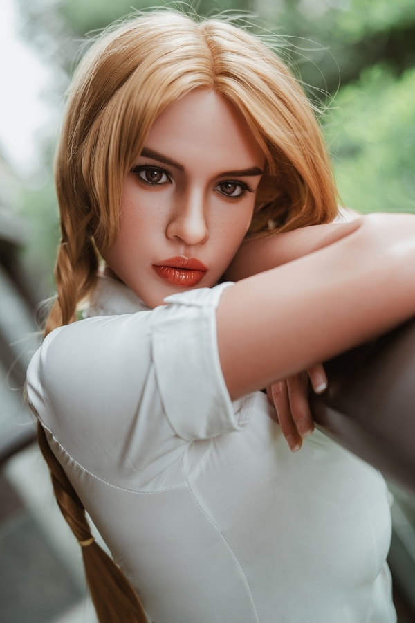 170cm E Cup Silicone Petite Breasts Blonde Teen Sex Doll Gallery 4