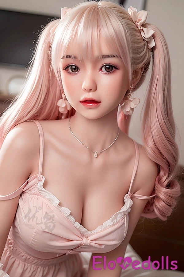 Bambola del sesso realistica da 158 cm con testa in silicone e corpo in TPE, labbra lucide, occhi rosa e grigi