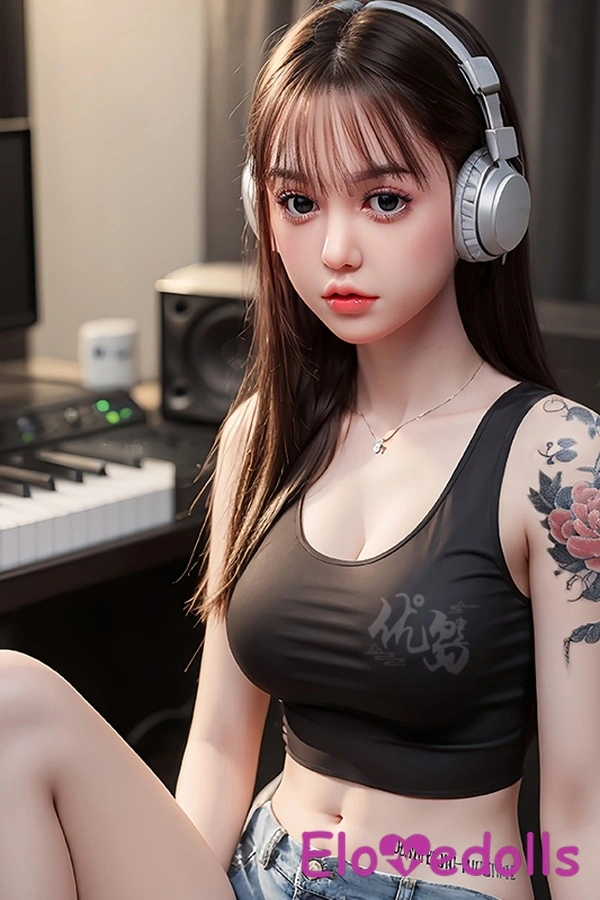 158cm D Cup Silicone Gray Eyes Petite Breasts Thin Lips Realistic Sex Doll Gallery 2