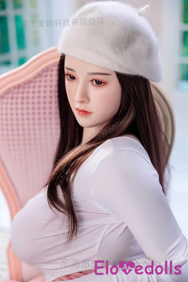 160 cm große, asiatische Sex-Puppe aus TPE mit E-Körbchengröße, brünett, zierlich, üppige Brüste, Detailansicht 1