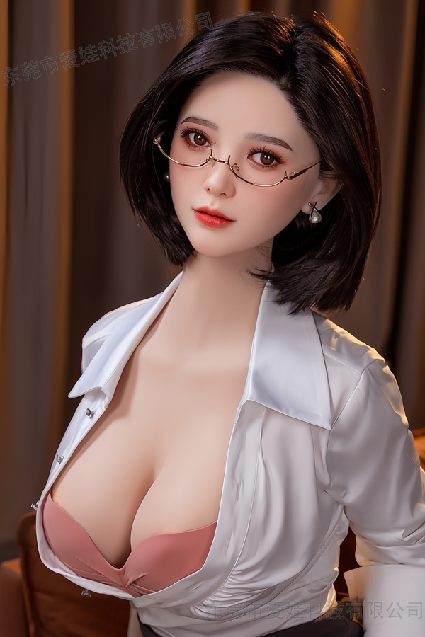 160cm E Cup TPE Petite Breasts Gray Eyes Black Fantasy Sex Doll Detail View 1