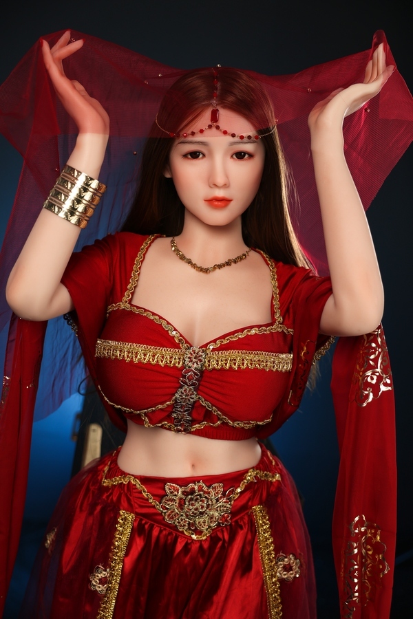 140cm C Cup TPE Full Lips Red Voluptuous Fantasy Sex Doll Gallery 3