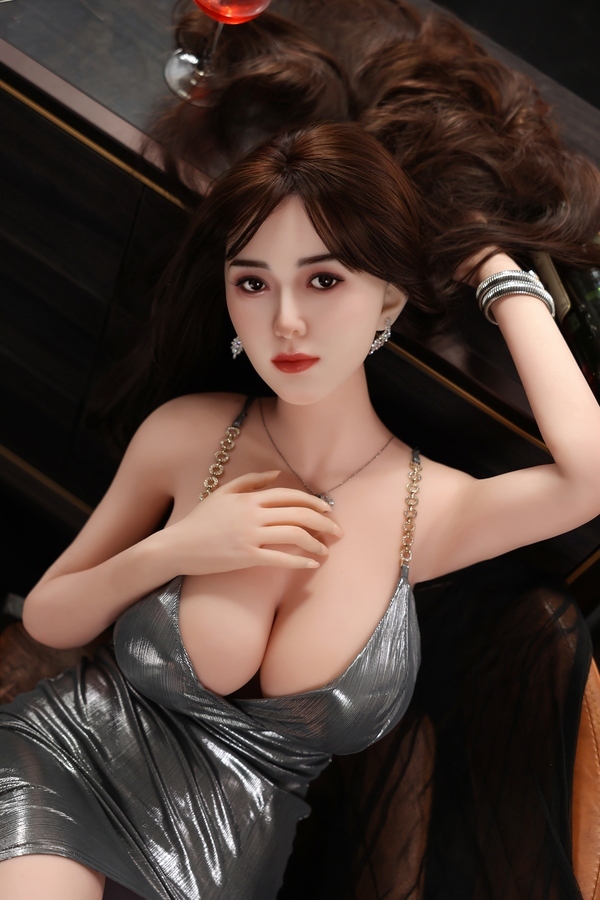 163cm D Cup Silicone Head & TPE Body Voluptuous Gray Eyes Thin Lips Realistic Sex Doll Detail View 3