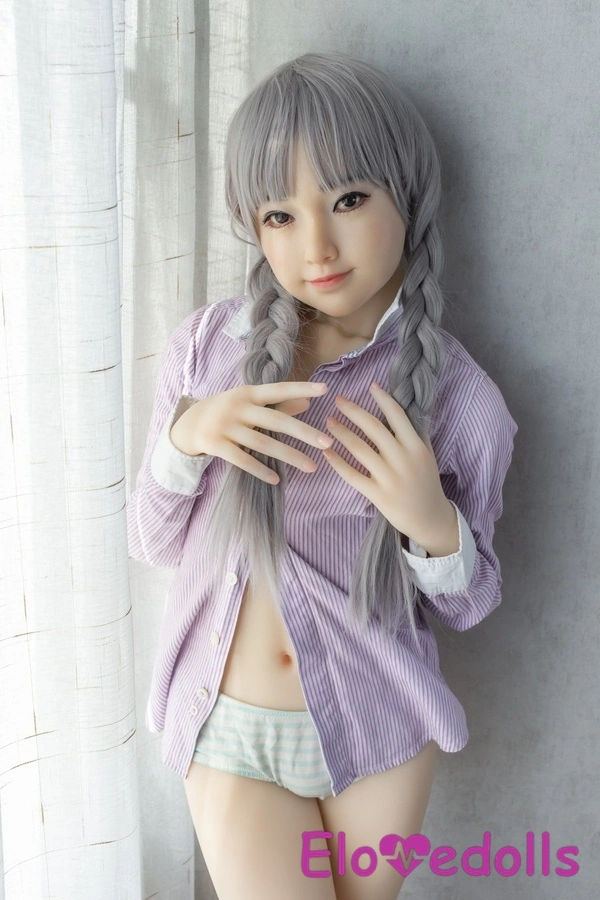 Κεφαλή σιλικόνης 143cm A Cup & σώμα TPE Μικρά στήθη Λεπτά χείλη Γκρίζα μάτια Λεπτομέρειες κούκλας σεξ για εφήβους Δείτε 9