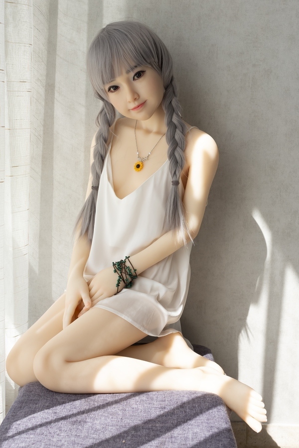 143cm A Cup Silicone Head & TPE Body Gray Eyes Petite Breasts Thin Lips Teen Sex Doll Detail View 30