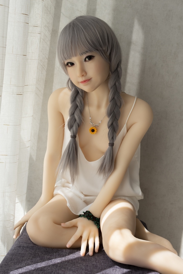 143cm A Cup Silicone Head & TPE Body Gray Eyes Petite Breasts Blonde Teen Sex Doll Detail View 34