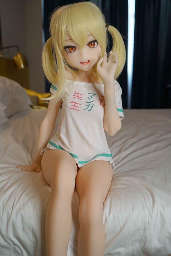 128cm B Cup TPE Amber Eyes Thin Lips Blonde Japanese Sex Doll Detail View 2