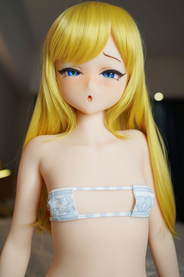 130cm A Cup TPE Blue Eyes Petite Thin Lips Anime Sex Doll Product