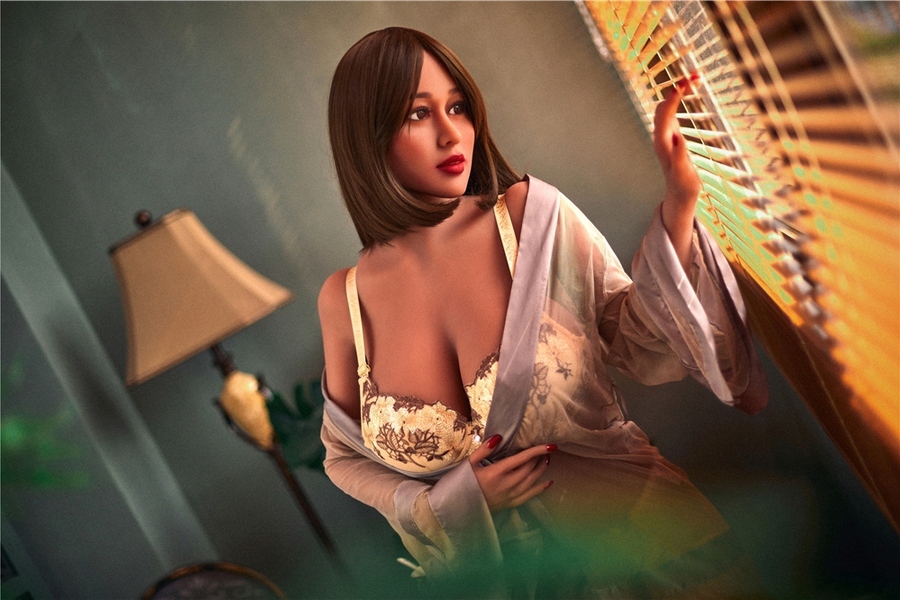163cm C Cup TPE Voluptuous Amber Eyes Thin Lips Lifelike Sex Doll Gallery 5
