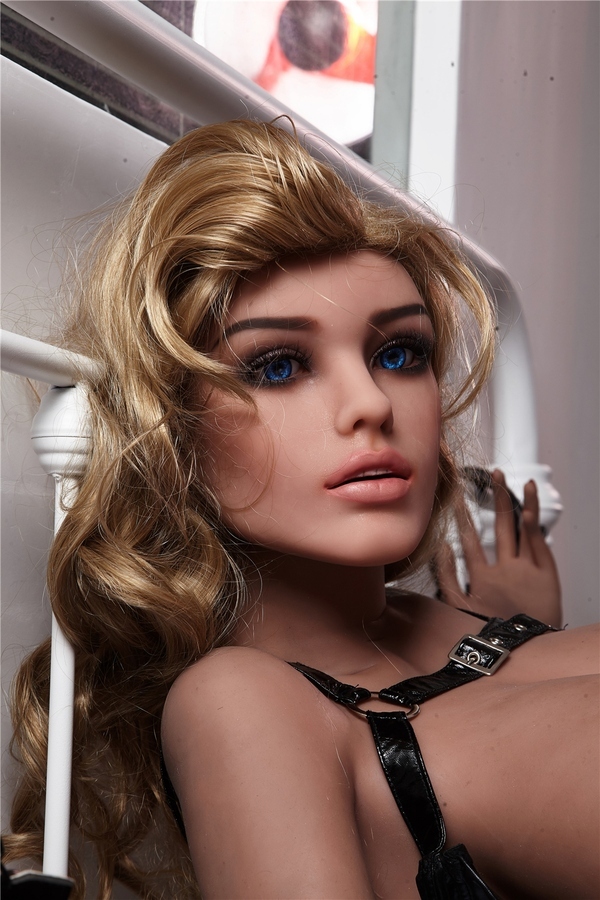 163cm C Cup TPE Amber Eyes Thin Lips Blonde Sex Doll Detail View 10
