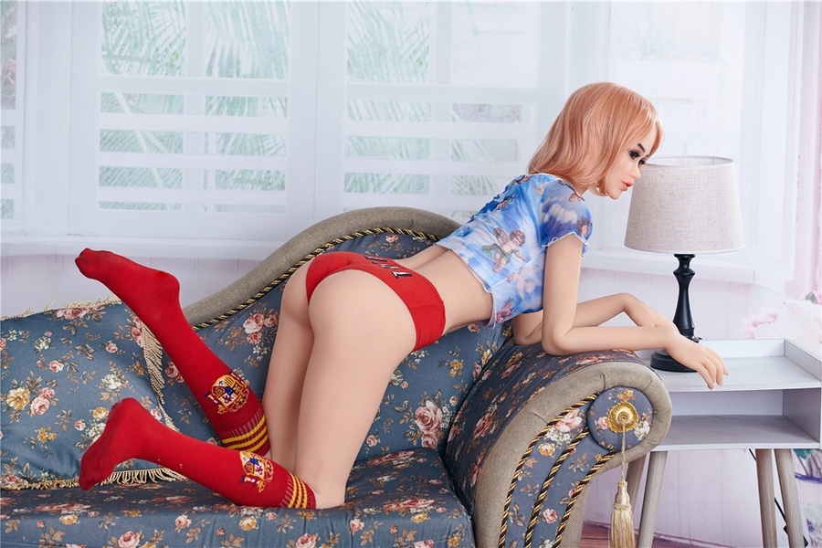 165cm B Cup TPE Voluptuous Blonde Extra Large Breasts Real Doll Detail View 6