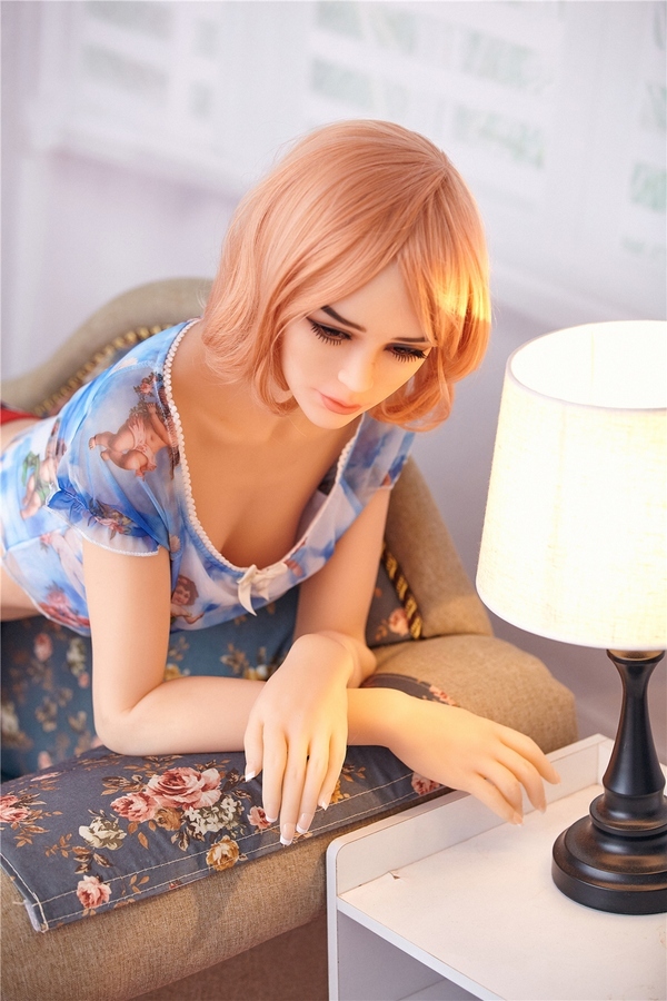 165cm B Cup TPE Thin Lips Blonde Voluptuous Real Doll Detail View 7