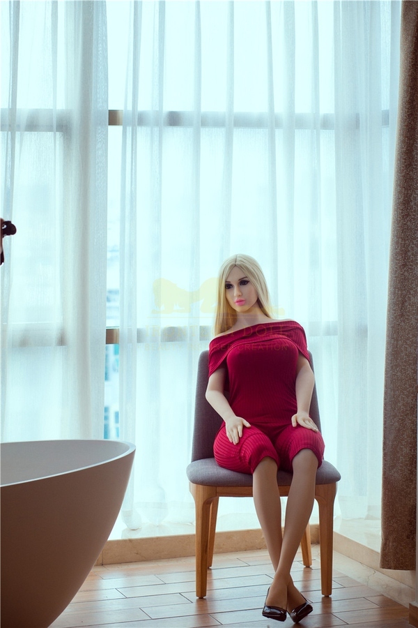 170cm E Cup TPE Petite Breasts Blonde Full Lips BBW Sex Doll Gallery 4