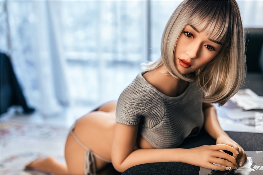 160cm F Cup TPE Petite Breasts Blonde Gray Eyes BBW Sex Doll Detail View 1