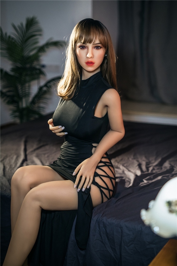 160cm F Cup TPE Petite Breasts Brunette Thin Lips American Sex Doll Detail View 3