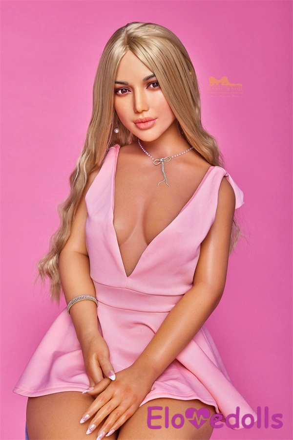 búp bê tình yêu cô gái trong mơ