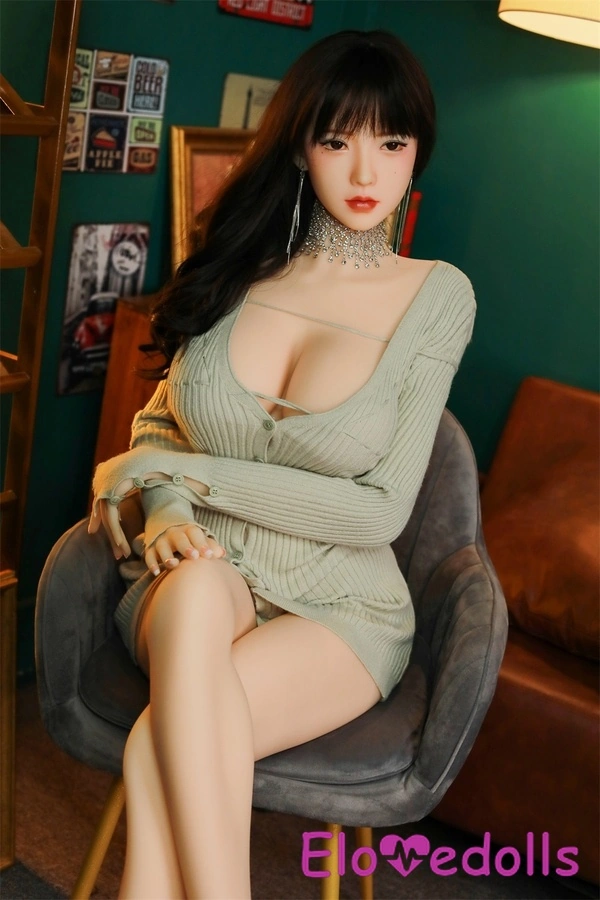 Galeri Boneka Seks Realistis Payudara Mungil Bibir Tipis TPE Hitam 158cm B Cup 9