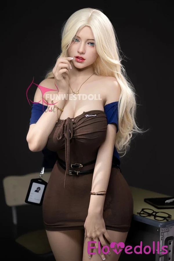 Mira 148cm B Cup doll detail view 6