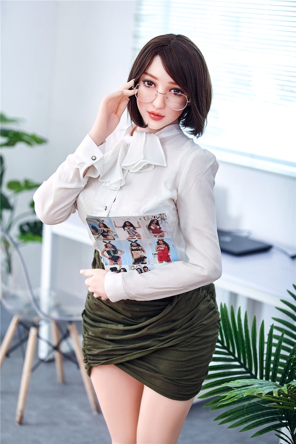 159cm TPE Gray Eyes Petite Natural Lips Realistic Sex Doll Product