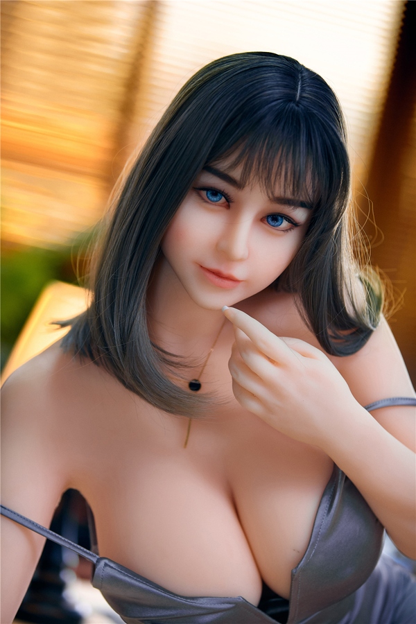 161cm TPE Thin Lips Extra Large Breasts Voluptuous Realistic Sex Doll Gallery 8