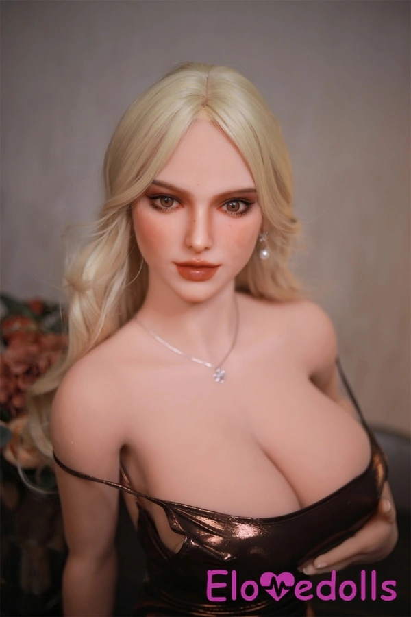 άνω των 08-20 19 κούκλα