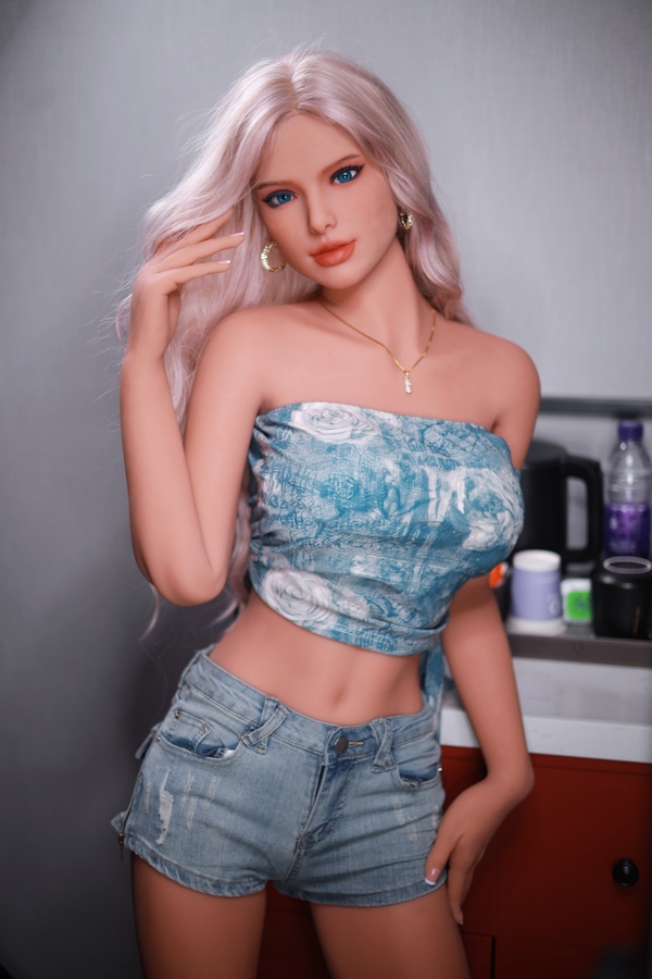166cm C Cup TPE Petite Amber Eyes Blonde BBW Sex Doll Detail View 1