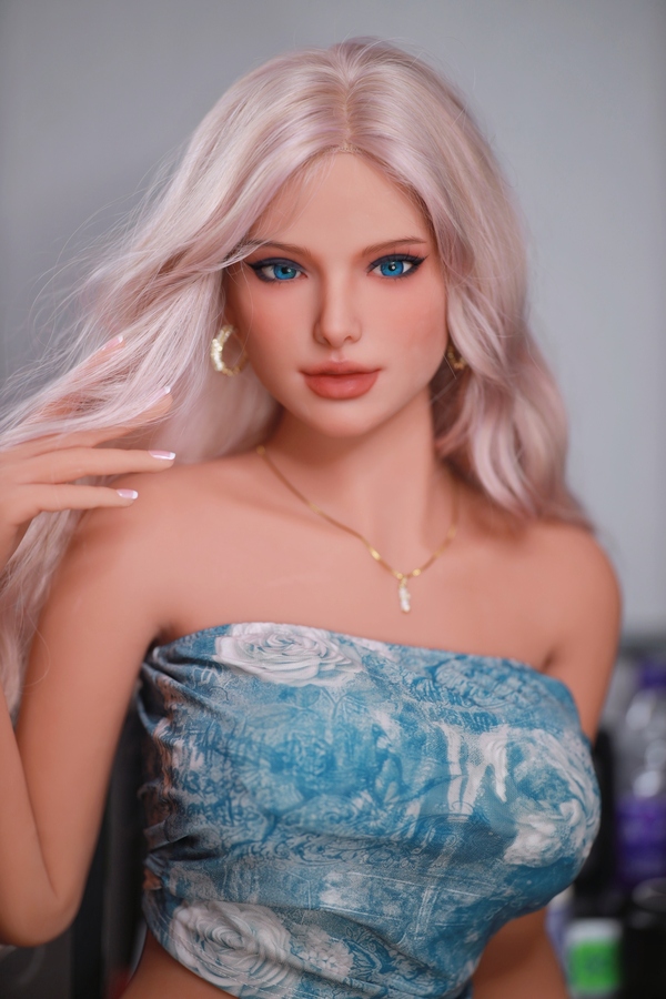 166cm C Cup TPE Petite Thin Lips Amber Eyes BBW Sex Doll Detail View 2